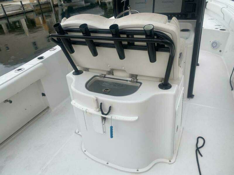 Sea Hunt Gamefish 27FS for Sale
