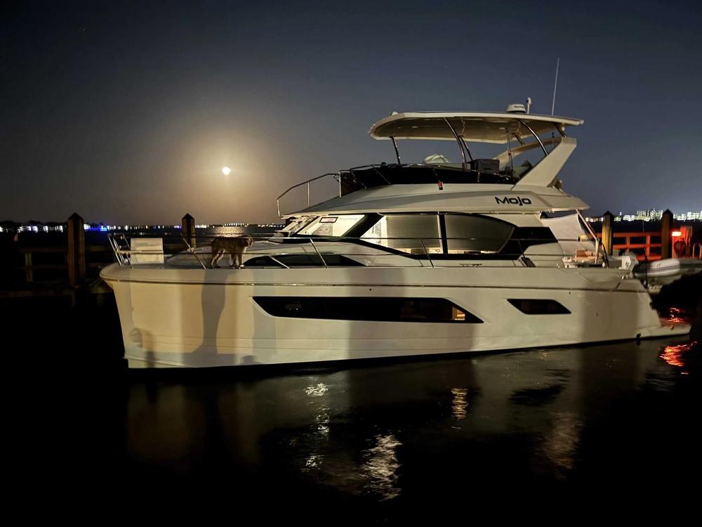 2020 Aquila 44 Yacht