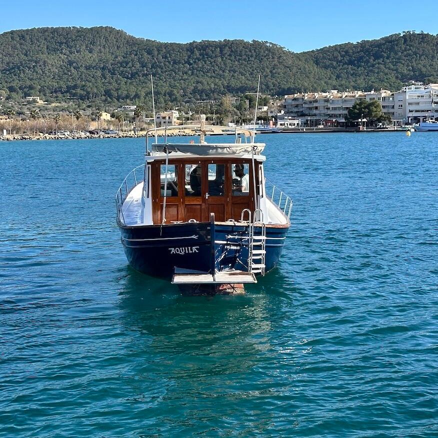 Myabca-900-aquila-llaut-for-sale-Mallorca-easyboats-stern-uai-876x876.jpg