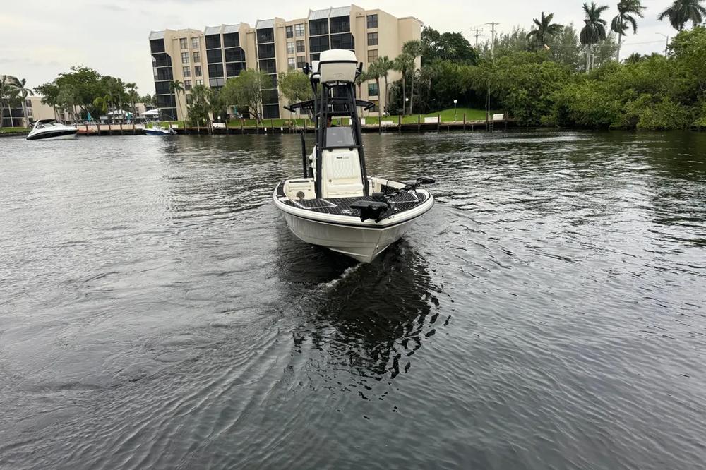 2024 Pathfinder Boats 2500 Hybrid