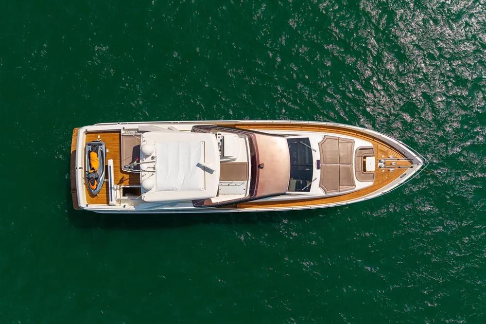 2013 Ferretti Yachts 800