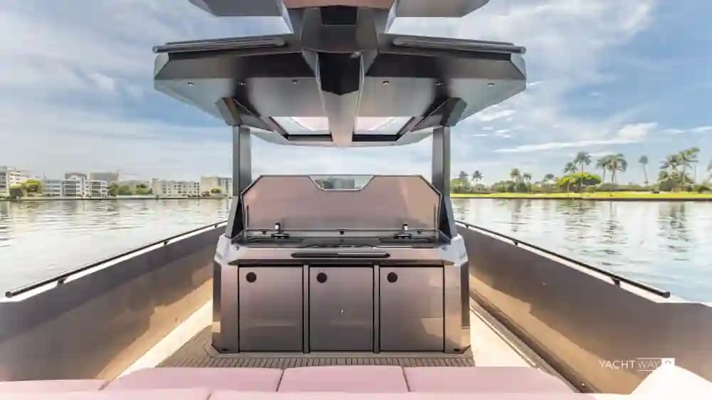 Vanquish Yachts VQ40 Sports Line Outboard a la venta