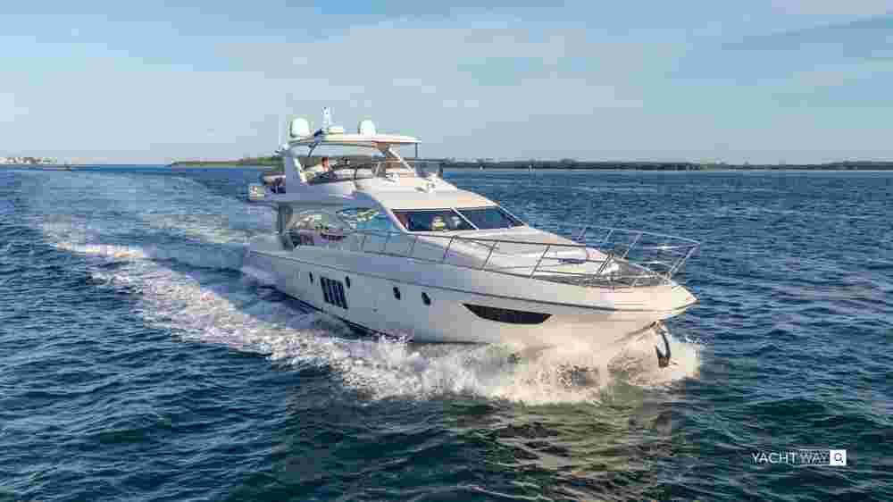 2012 Azimut 70
