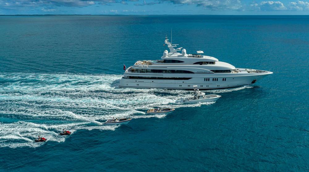 Luxury-yacht-Lurssen-Marguertie-for-charter-038.jpg