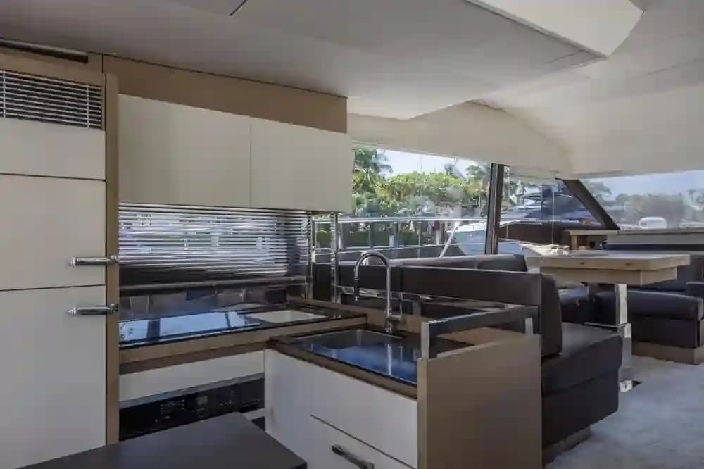 2018 Prestige F520 for Sale in Fort Lauderdale, Florida Flybridge 5