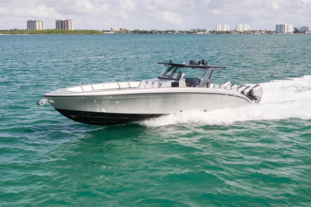2022 Midnight Express Boats 43' Open