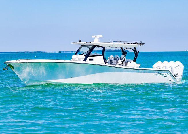 2025-blackwater-43-sportfish--power-9545533-20250312124859816-1_XLARGE.jpg