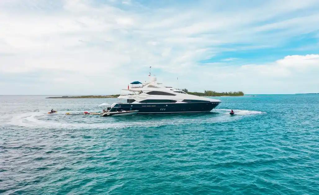Sunseeker 121' in vendita
