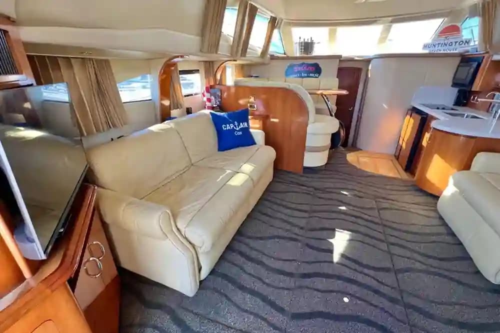 2004 Carver 420 Mariner for Sale in Huntington Beach, California Flybridge 3