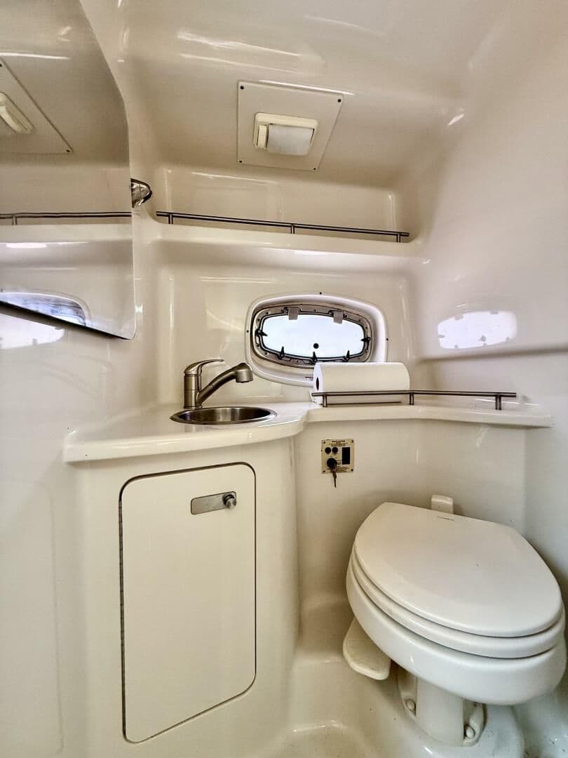 2010 Sea Ray 280 Sundancer Sold in Brielle, New Jersey Sport Cruiser 5
