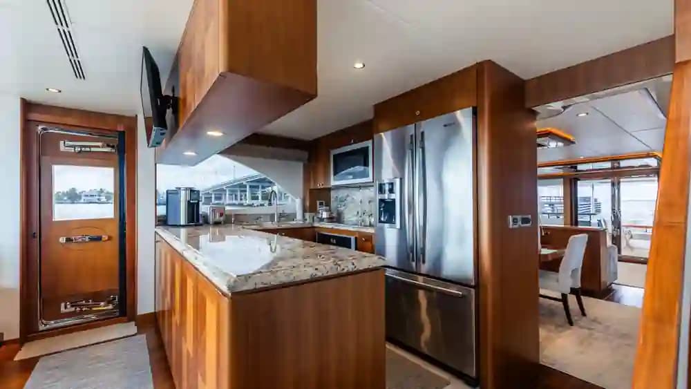 2018 Ocean Alexander 85E in vendita a Jupiter, Florida Motor Yacht 4