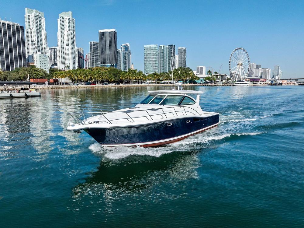 2004-tiara-yachts-4200-open-power-9616478-20241209062703092-1_XLARGE.jpg