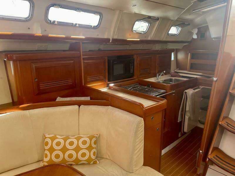 2007 Beneteau 423 for Sale in Rodney Bay, LC Cutter 1