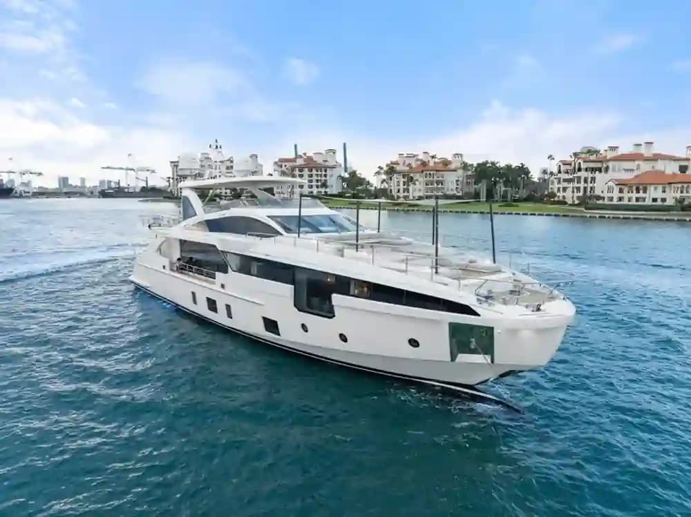 2022 Azimut Grande 32M zum Verkauf in Miami Beach, Florida Flybridge