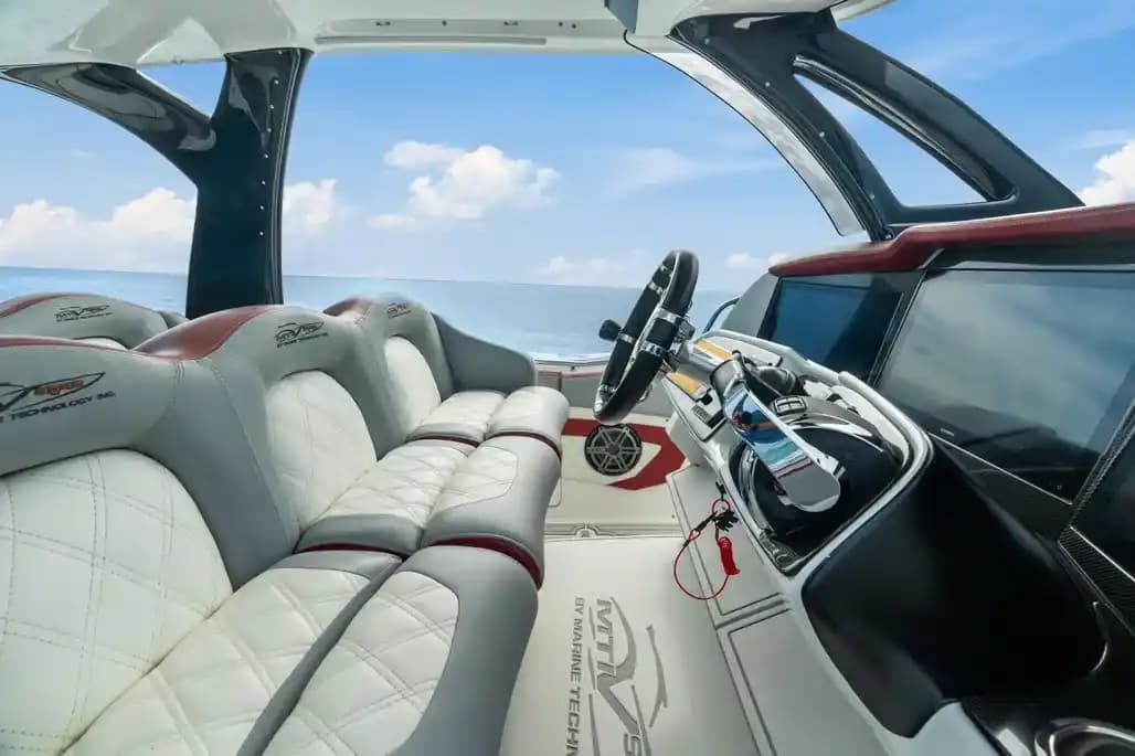 2017 MTI V-42 Verkauft in Fort Lauderdale, Florida Center Console 5