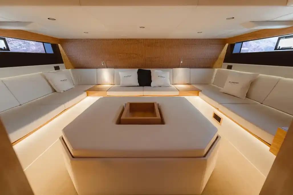 2024 De Antonio Yachts D50 Coupe for Sale in Newport, Rhode Island Motor Yacht 4