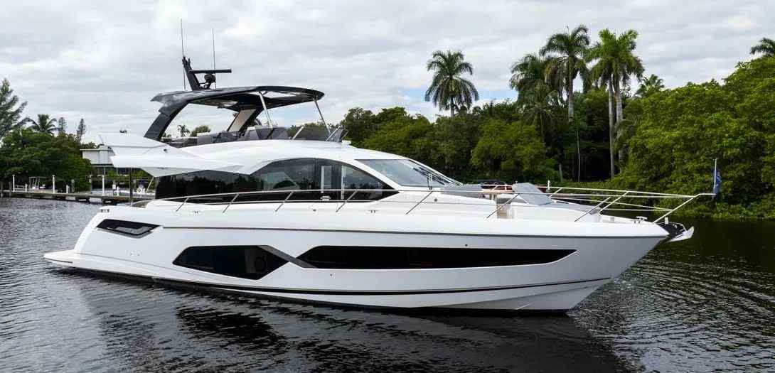 Yacht