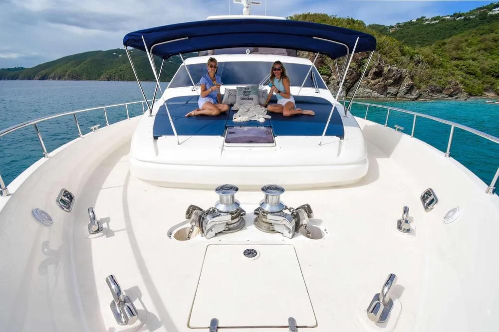 2006 Ferretti Yachts 881