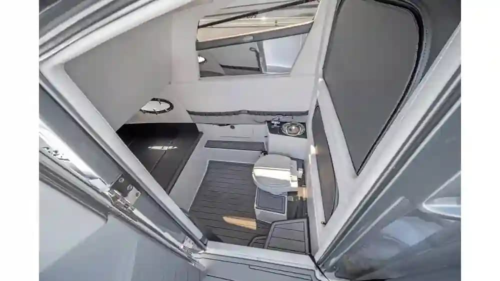 2021 Nor-Tech 390 Sport for Sale in Fort Lauderdale, Florida Center Console 4
