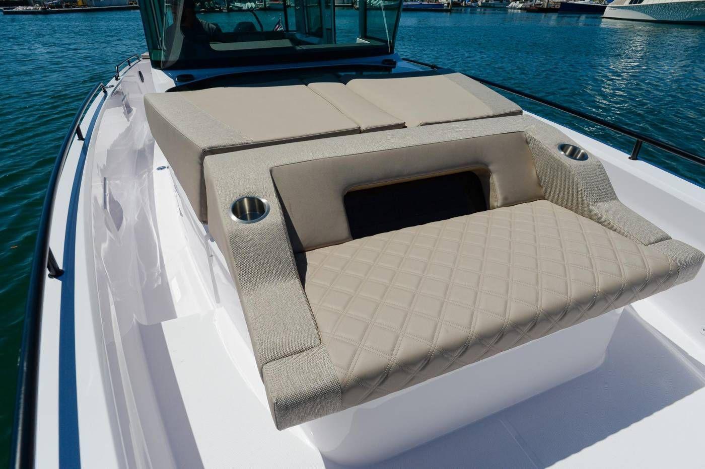 Axopar 37 XC Cross Cabin For Sale