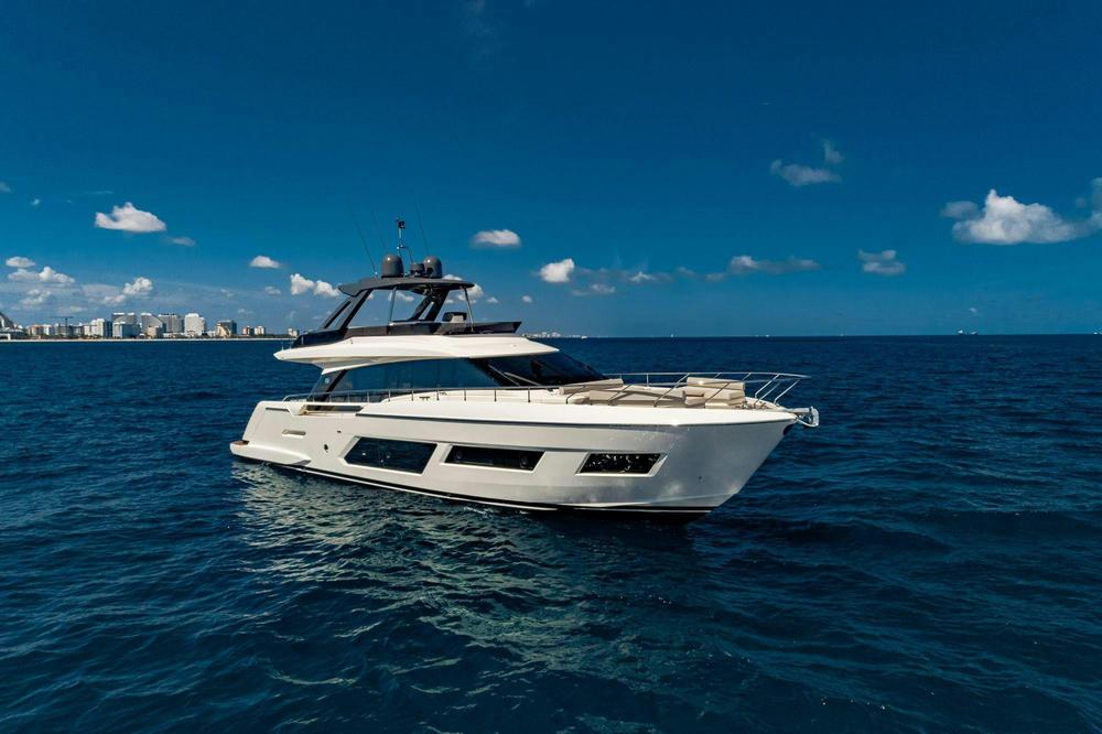 2020 Ferretti Yachts 670