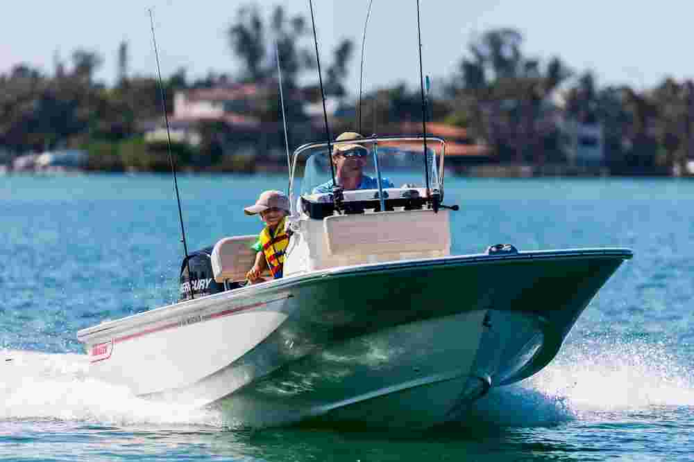 2025 Boston Whaler 150 Montauk