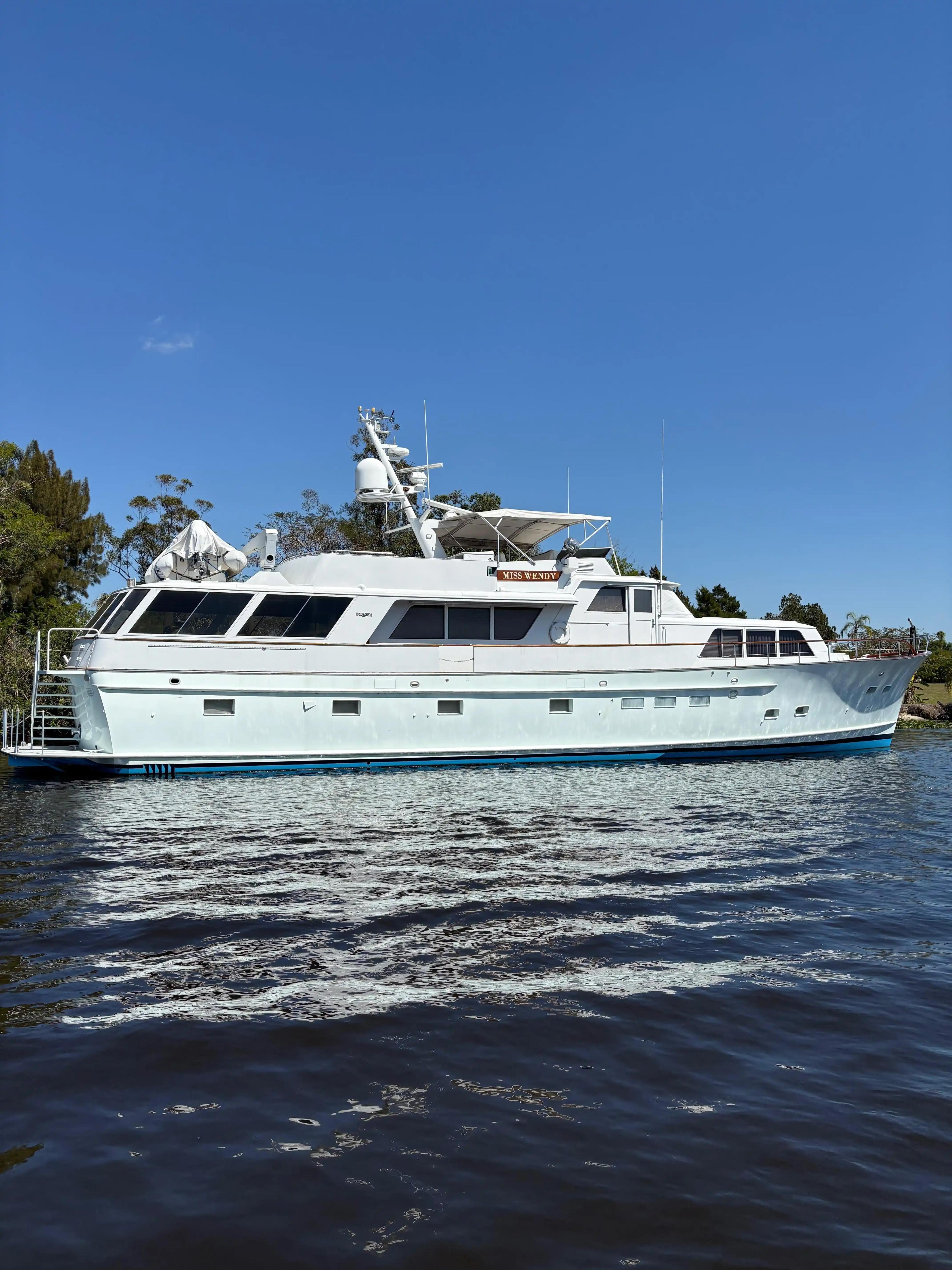 Burger Boats 81 Raised Pilothouse For Sale