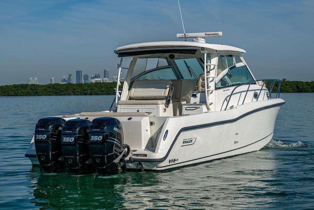 2017-boston-whaler-345-conquest-power-9669813-20250130115816784-1_XLARGE.jpg
