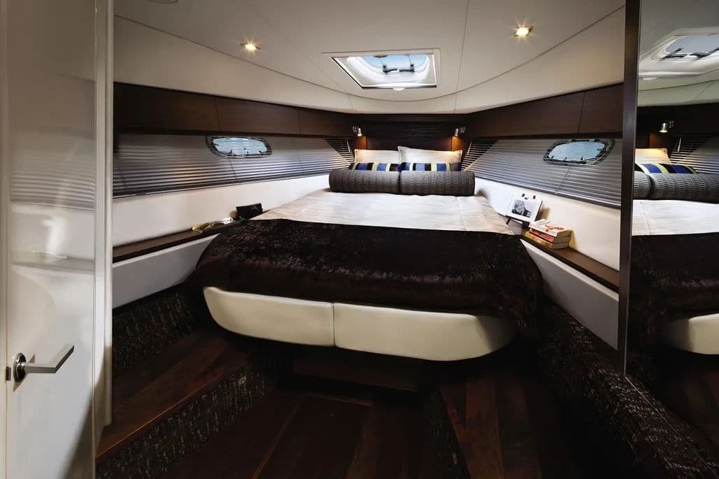2013 Sea Ray 410 Sundancer for Sale in Miami, Florida Express Cruiser 1