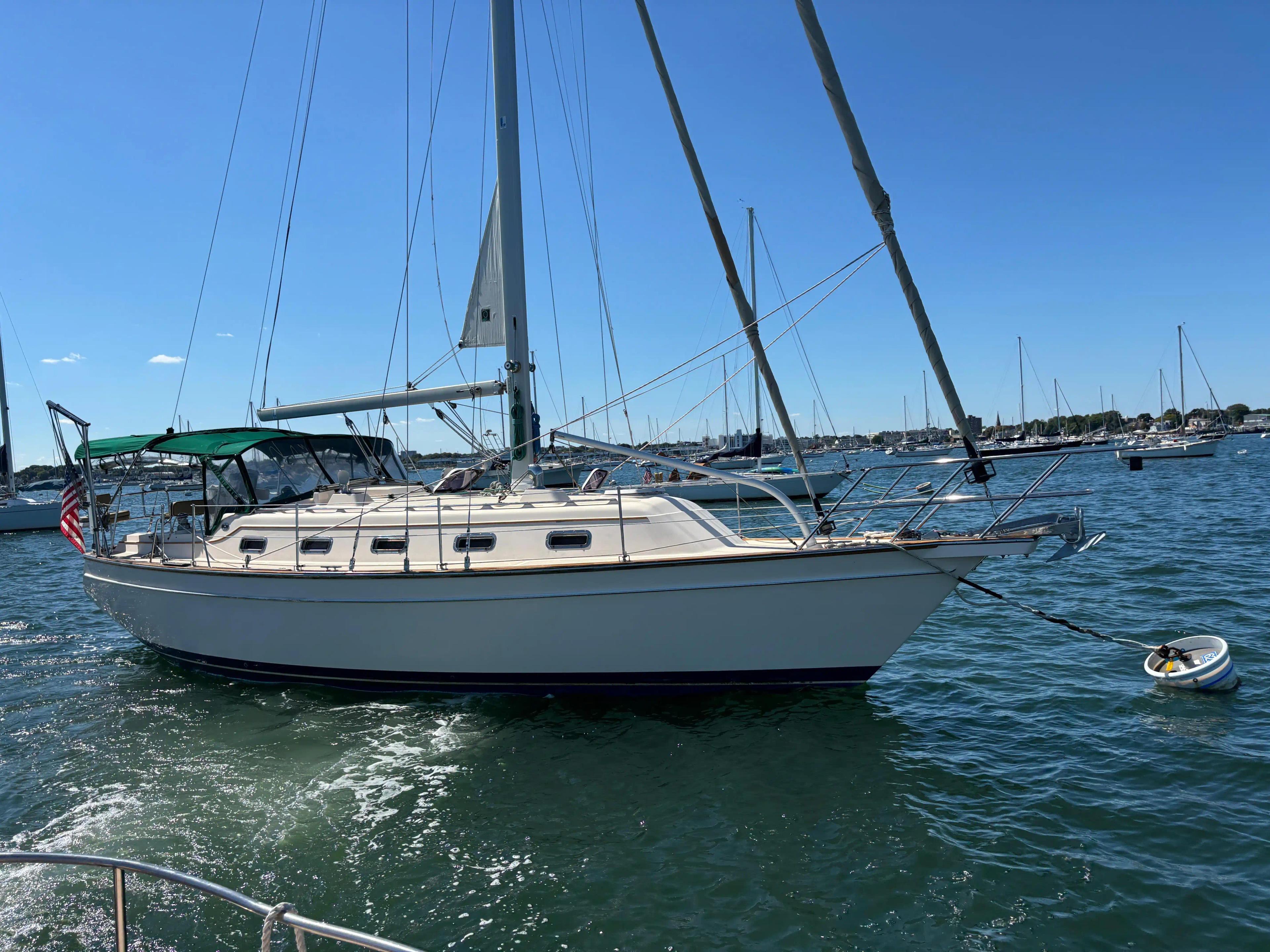 Island Packet Yachts 370 For Sale