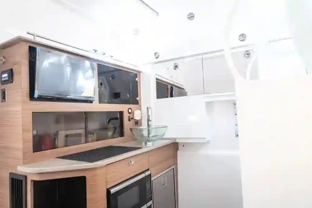 2020 Everglades Boats 435CC Sold in Miami, Florida Center Console 5
