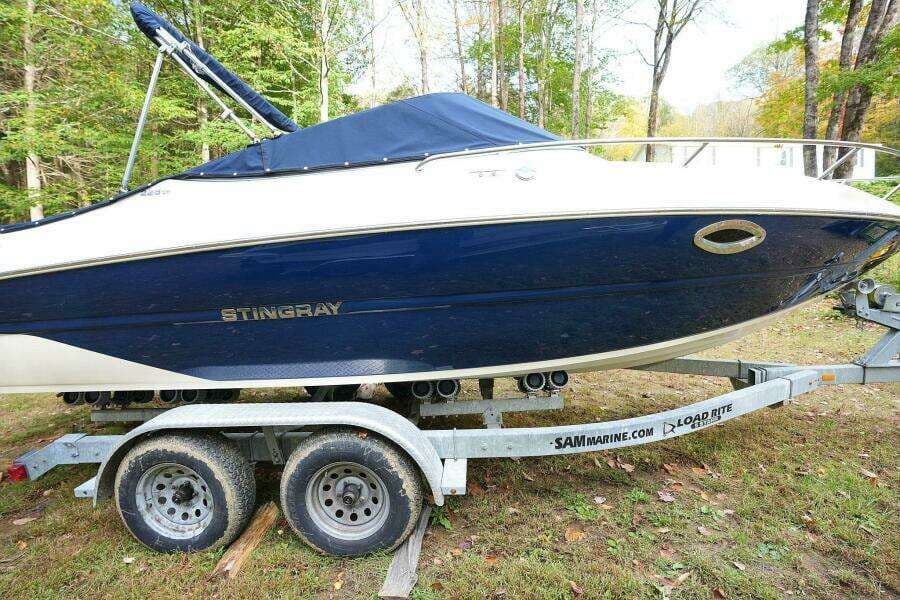 Stingray Boats 225 CR for Sale