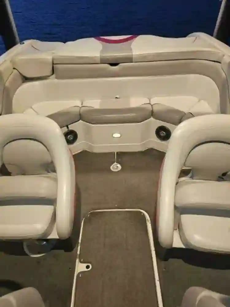 2008 Bryant 233 a la venta en Louisville, Tennessee Ski Boat 5