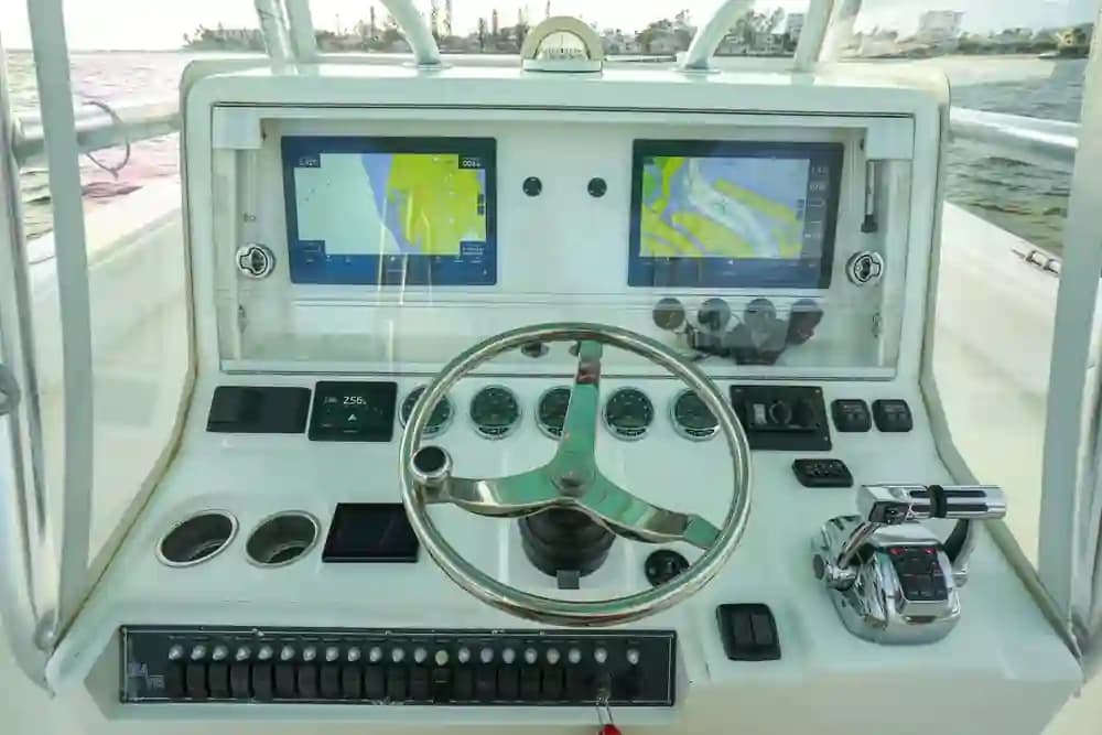 2013 SeaVee 390 zum Verkauf in St. Petersburg, Florida Center Console 2
