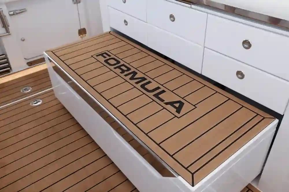 Formula Boats 387 Center Console Fish for Sale