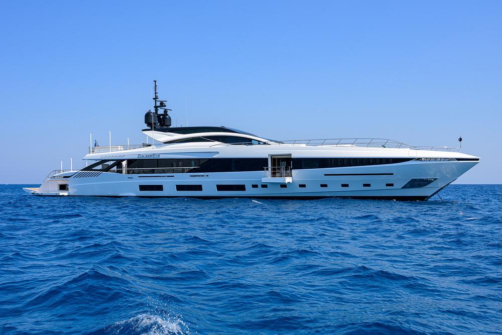 177_mangusta_goldeneye_profiles_18 copy.jpg