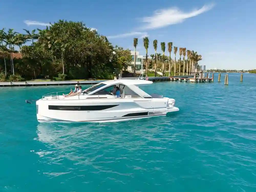 Jeanneau DB/37 OB for Sale