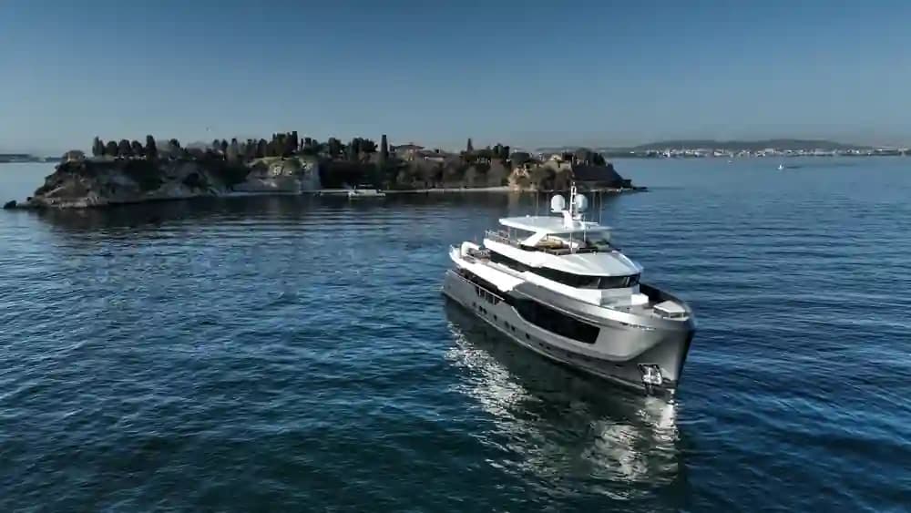 Numarine 37XP à vendre