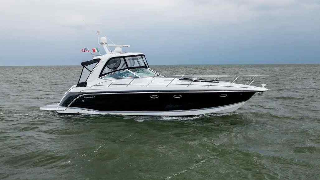 Yacht