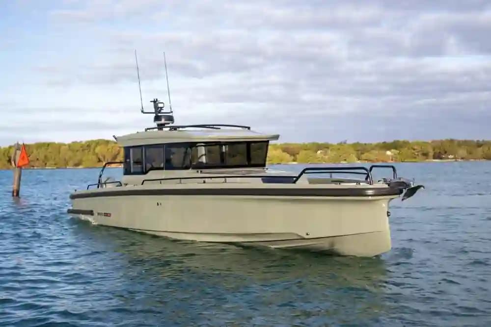 2024 Brabus Marine Shadow 900 XC Cross Cabin for Sale in Sarasota, Florida Motor Yacht 4