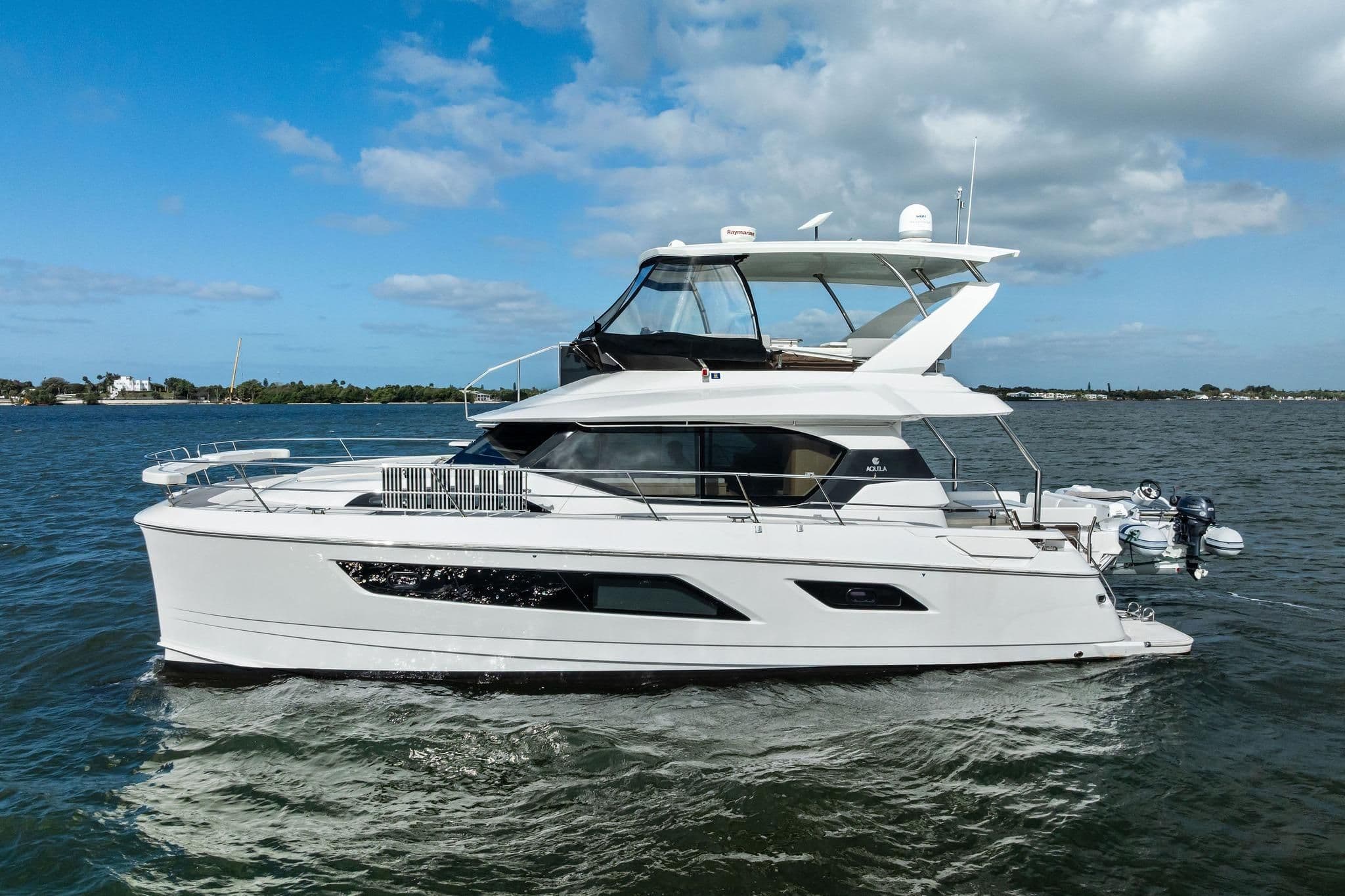 Aquila 44 Yacht for Sale