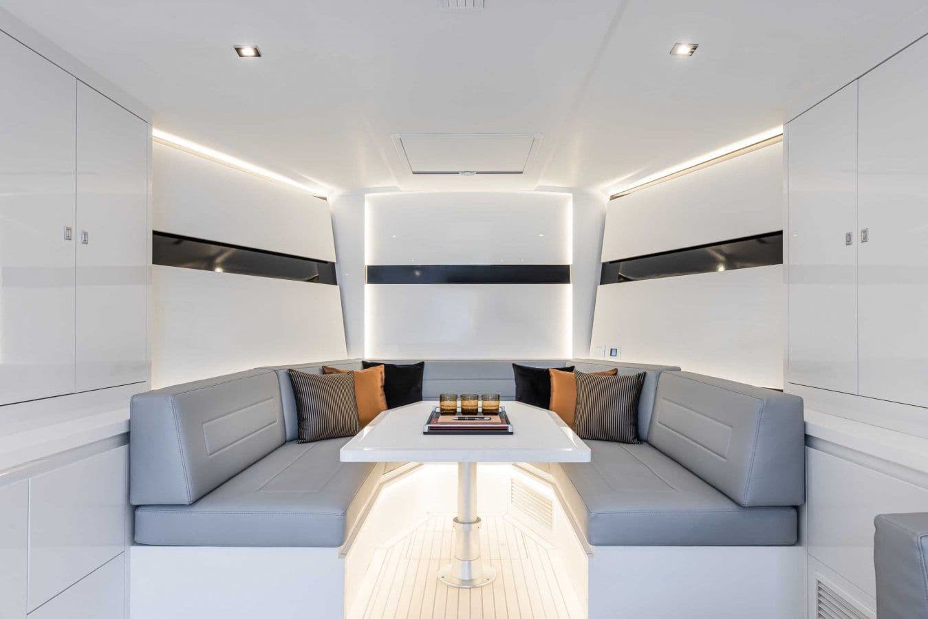 2026 VanDutch Yachts 56 for Sale in Sassenheim, NL Runabout 1
