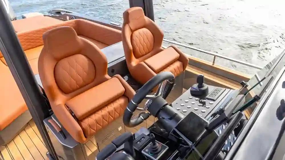 2025 Cantieri Capelli Stradivari 43 Sold in Sag Harbor, New York Day Boats 3