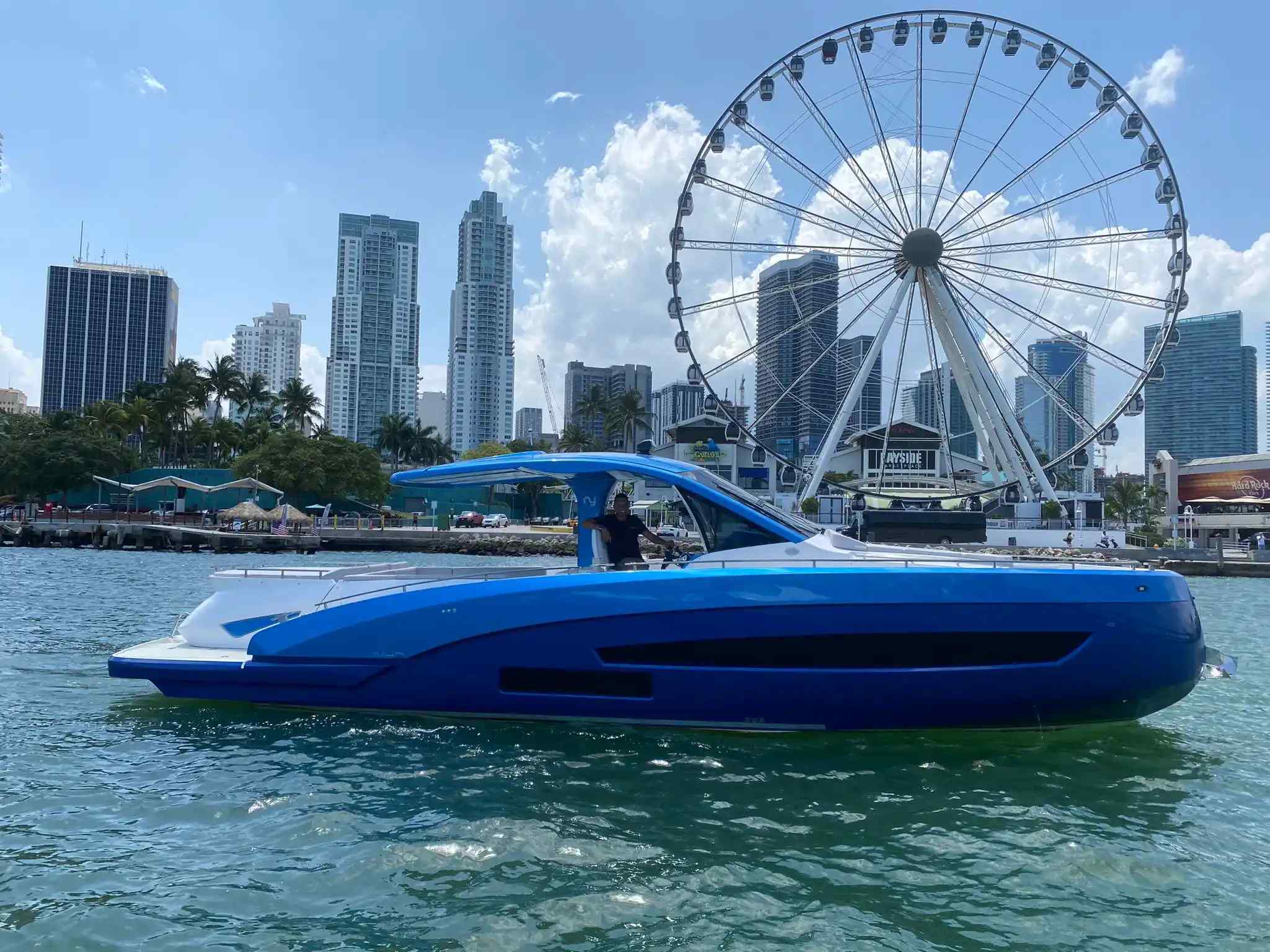 Yacht