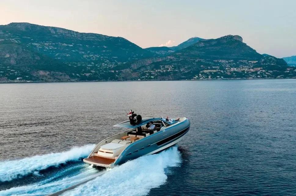 2023 Invictus Yachts TT460