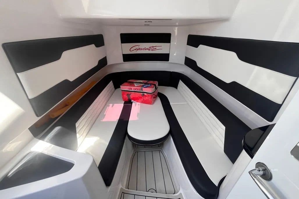 Cigarette Racing 42' Auroris in vendita