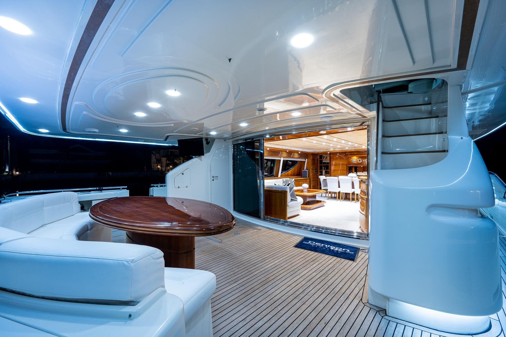 2003 Ferretti Yachts Custom Line 94' for Sale in Key Largo, Florida Flybridge 4