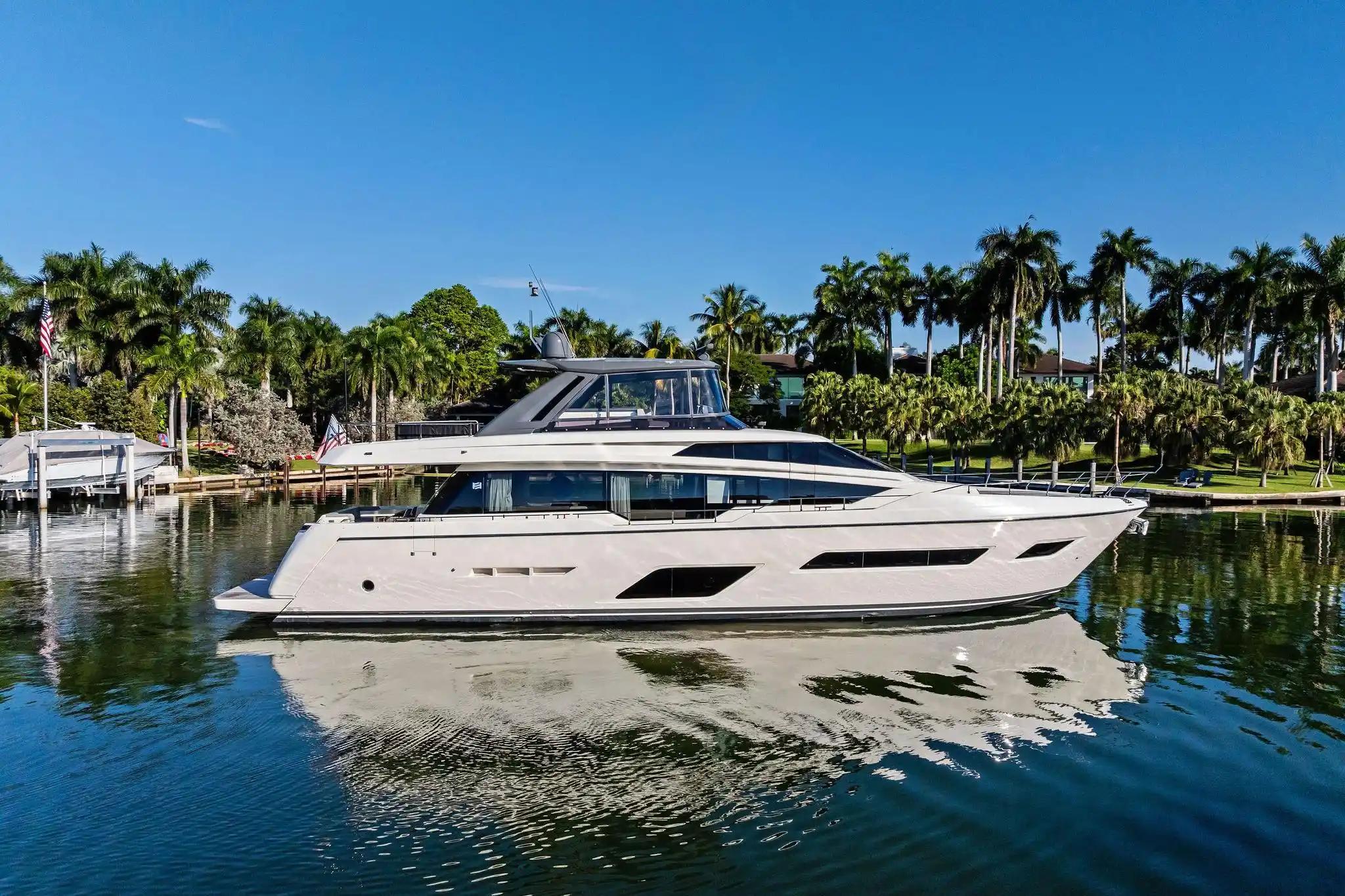 Ferretti Yachts 780 For Sale