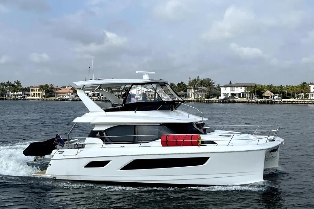 2021 Aquila 44 Yacht