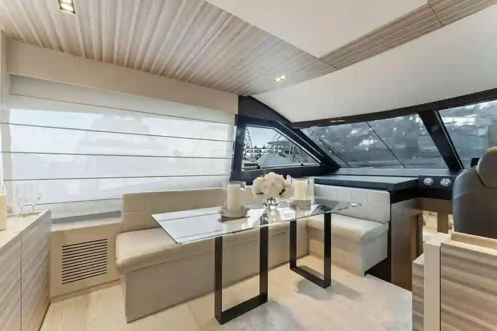 Ferretti Yachts 670 for Sale